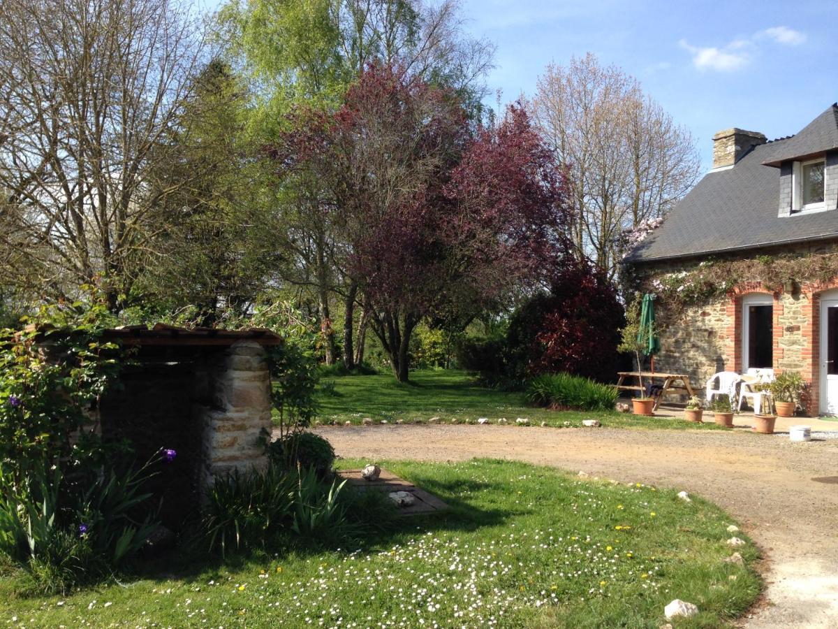 La Ville De Mainguy Josselin Bagian luar foto