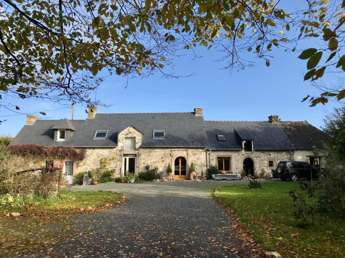 La Ville De Mainguy Josselin Bagian luar foto